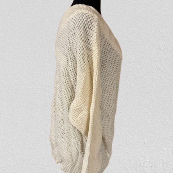 White Oversized V Neck Waffle Sweater 4262 NWT Boutique - Picture 2 of 9